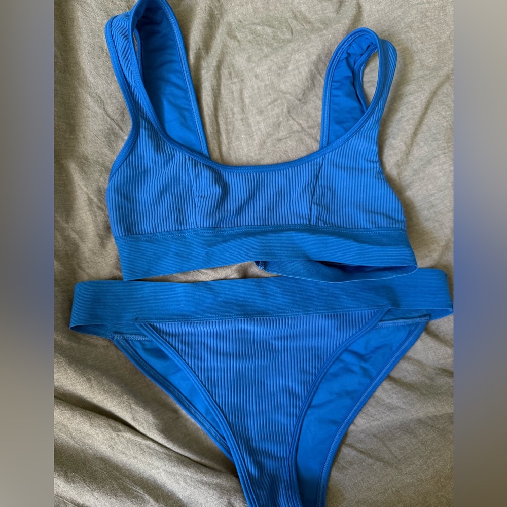 Frankie’s Bikinis Drew Set